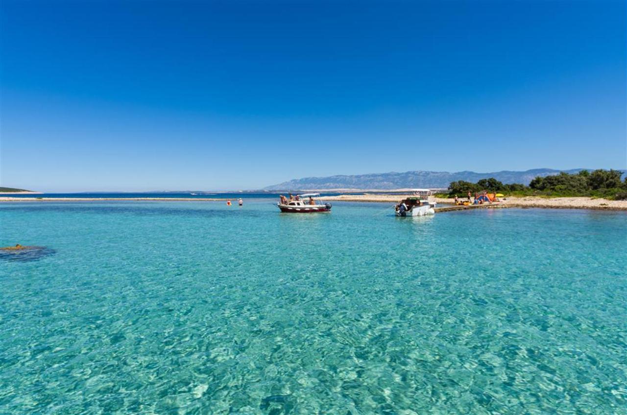 Pampas Island Pag * Pag Town